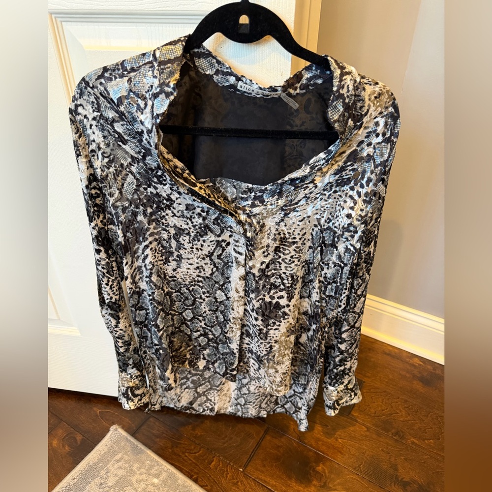 Alice + Olivia Black and Gray Snake Print Blouse